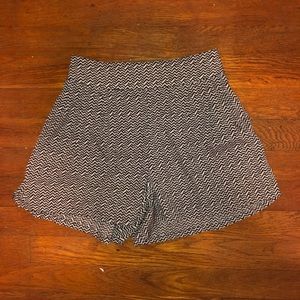 American Eagle Zig-Zag Shorts